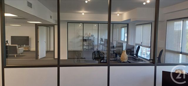 Bureaux à louer - 200.0 m2 - 34 - Herault