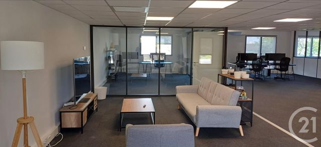 Bureaux à louer - 200.0 m2 - 34 - Herault