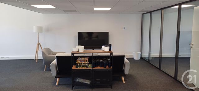 Bureaux à louer - 200.0 m2 - 34 - Herault