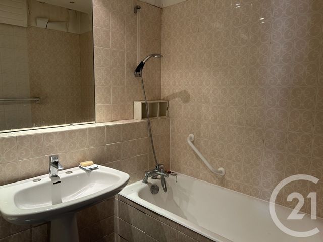 Appartement F4 / 5 &agrave; vendre - 5 pi&egrave;ces - 106,10 m2 - Paris - 75012 - ILE-DE-FRANCE