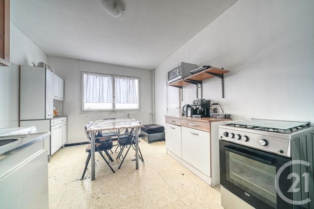 Appartement F3 à vendre - 3 pièces - 70 m2 - Clichy Sous Bois - 93 - ILE-DE-FRANCE
