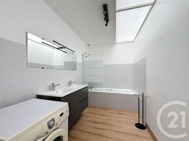 Appartement F3 &agrave; louer - 3 pi&egrave;ces - 72,35 m2 - Lannion - 22 - BRETAGNE