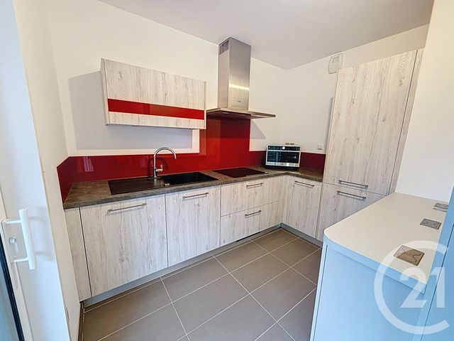 Appartement F2 &agrave; louer - 2 pi&egrave;ces - 45 m2 - Perros Guirec - 22 - BRETAGNE