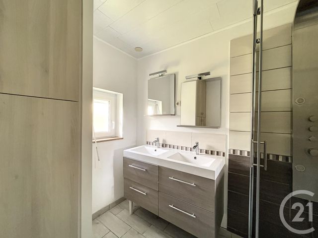 Maison &agrave; louer - 4 pi&egrave;ces - 75 m2 - Ploubezre - 22 - BRETAGNE