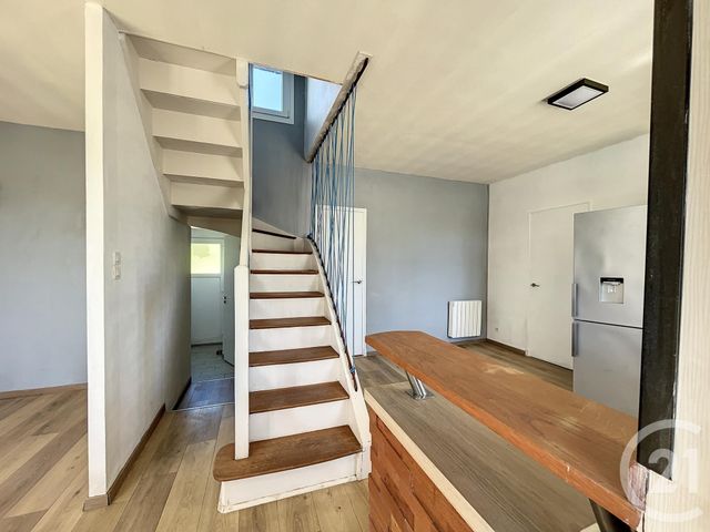 Maison &agrave; louer - 4 pi&egrave;ces - 75 m2 - Ploubezre - 22 - BRETAGNE