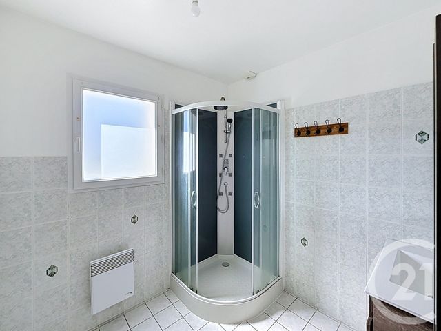 Maison &agrave; louer - 4 pi&egrave;ces - 81 m2 - Rospez - 22 - BRETAGNE