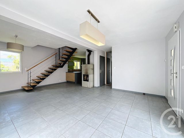 Maison &agrave; louer - 4 pi&egrave;ces - 97,28 m2 - Plestin Les Greves - 22 - BRETAGNE