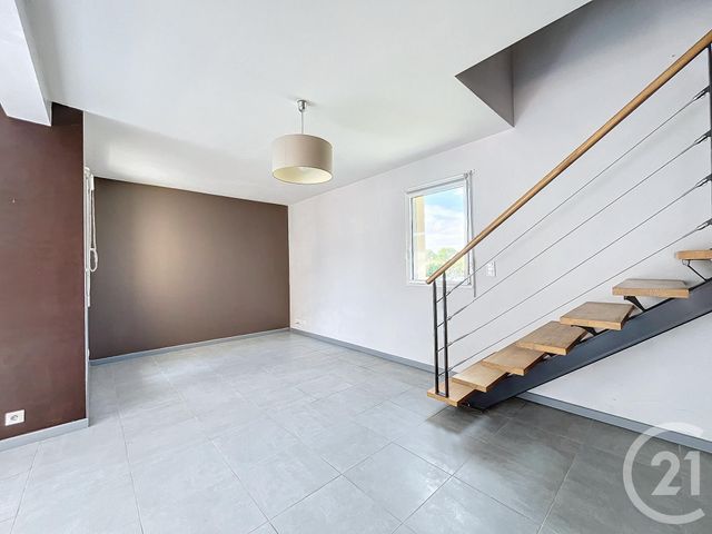 Maison &agrave; louer - 4 pi&egrave;ces - 97,28 m2 - Plestin Les Greves - 22 - BRETAGNE