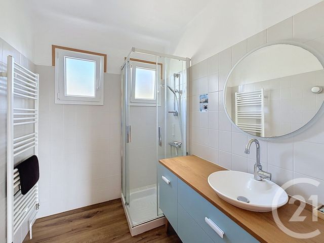 Maison &agrave; louer - 5 pi&egrave;ces - 117,40 m2 - Lannion - 22 - BRETAGNE