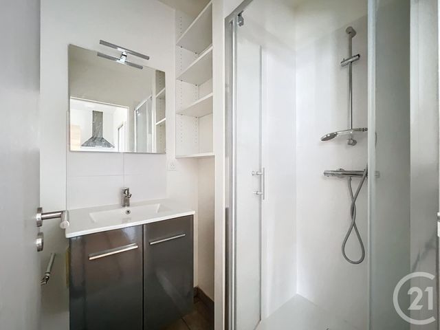 Appartement F3 &agrave; louer - 3 pi&egrave;ces - 41,23 m2 - Begard - 22 - BRETAGNE
