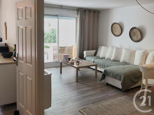 Appartement T3 à vendre - 3 pièces - 67 m2 - Aix En Provence - 13 - PROVENCE-ALPES-COTE-D-AZUR