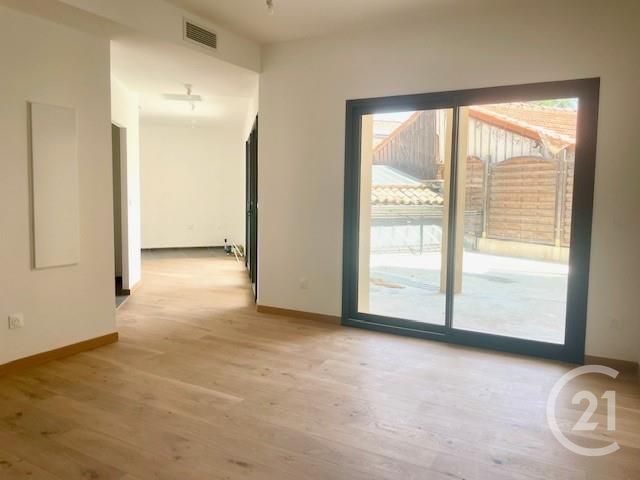 Appartement T3 à vendre - 3 pièces - 66,70 m2 - Aix En Provence - 13 - PROVENCE-ALPES-COTE-D-AZUR