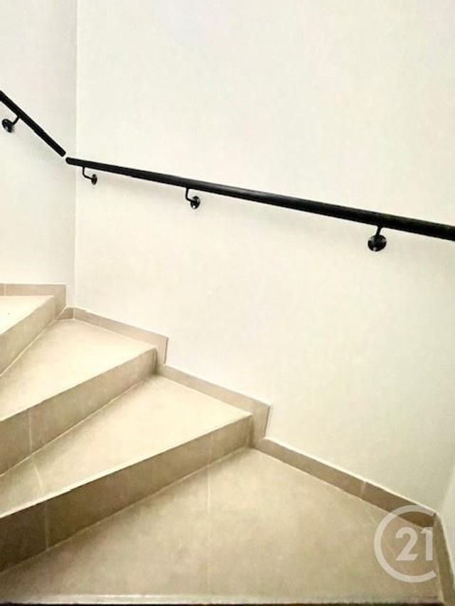 Appartement T3 à vendre - 3 pièces - 66,70 m2 - Aix En Provence - 13 - PROVENCE-ALPES-COTE-D-AZUR