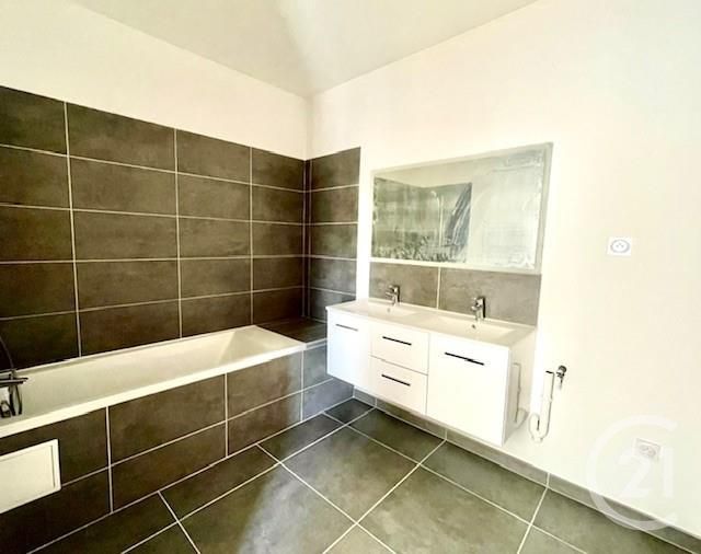 Appartement T3 à vendre - 3 pièces - 66,70 m2 - Aix En Provence - 13 - PROVENCE-ALPES-COTE-D-AZUR