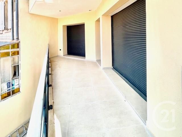 Appartement T3 à vendre - 3 pièces - 71,60 m2 - Aix En Provence - 13 - PROVENCE-ALPES-COTE-D-AZUR