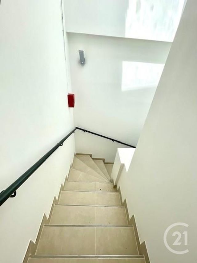 Appartement T3 à vendre - 3 pièces - 80,20 m2 - Aix En Provence - 13 - PROVENCE-ALPES-COTE-D-AZUR