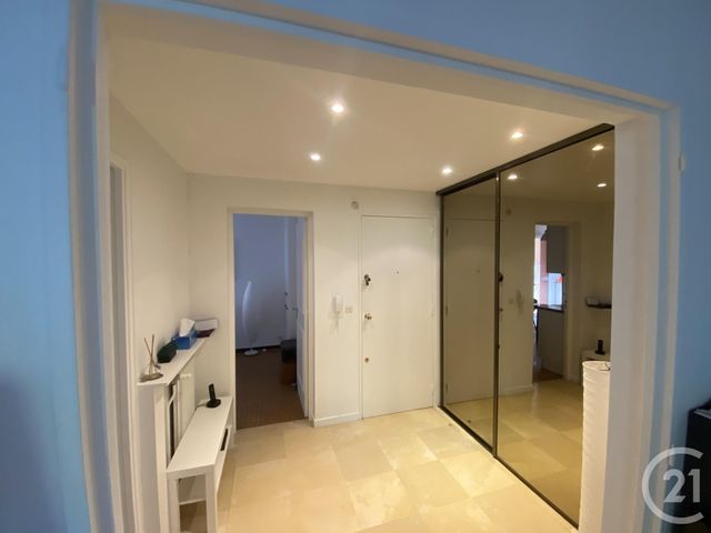 Appartement T3 à vendre - 3 pièces - 83,37 m2 - Aix En Provence - 13 - PROVENCE-ALPES-COTE-D-AZUR