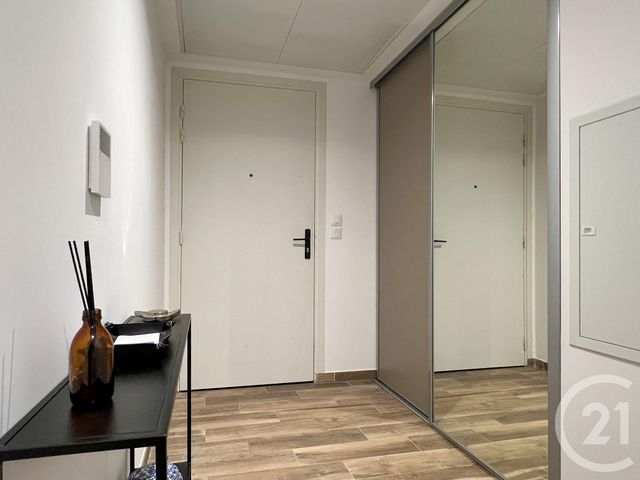 Appartement T3 à vendre - 3 pièces - 70,35 m2 - Aix En Provence - 13 - PROVENCE-ALPES-COTE-D-AZUR