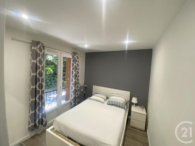 Appartement T2 à vendre - 2 pièces - 40,30 m2 - Aix En Provence - 13 - PROVENCE-ALPES-COTE-D-AZUR