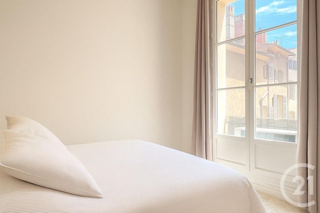 Appartement à vendre - 2 pièces - 54 m2 - Aix En Provence - 13 - PROVENCE-ALPES-COTE-D-AZUR