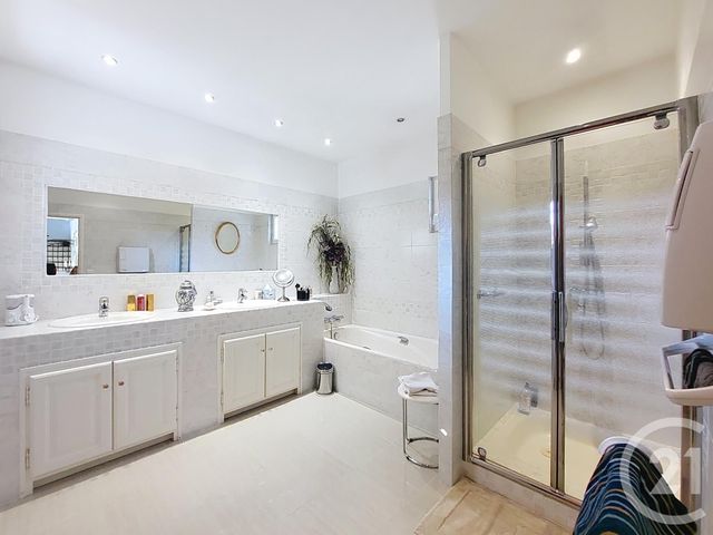 Maison &agrave; vendre - 5 pi&egrave;ces - 210 m2 - St Cannat - 13 - PROVENCE-ALPES-COTE-D-AZUR