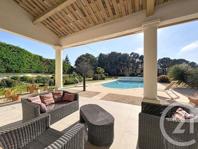 Maison &agrave; vendre - 5 pi&egrave;ces - 210 m2 - St Cannat - 13 - PROVENCE-ALPES-COTE-D-AZUR