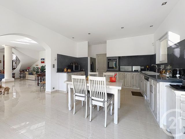 Maison &agrave; vendre - 5 pi&egrave;ces - 210 m2 - St Cannat - 13 - PROVENCE-ALPES-COTE-D-AZUR