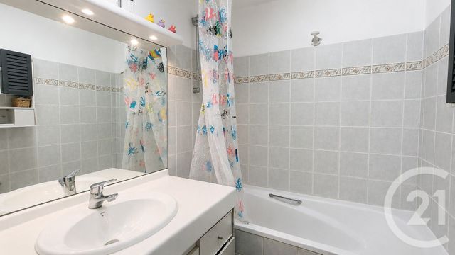 Appartement T3 &agrave; vendre - 3 pi&egrave;ces - 66,86 m2 - Aix En Provence - 13 - PROVENCE-ALPES-COTE-D-AZUR