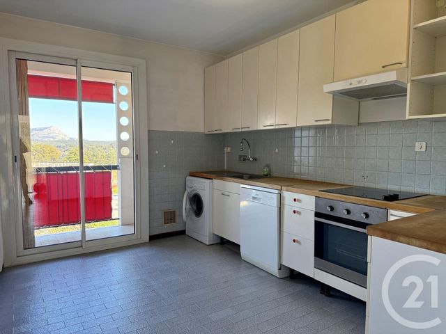 Appartement &agrave; louer - 4 pi&egrave;ces - 85 m2 - Aix En Provence - 13 - PROVENCE-ALPES-COTE-D-AZUR