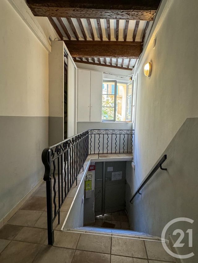 Appartement T1 &agrave; louer - 1 pi&egrave;ce - 10,12 m2 - Aix En Provence - 13 - PROVENCE-ALPES-COTE-D-AZUR