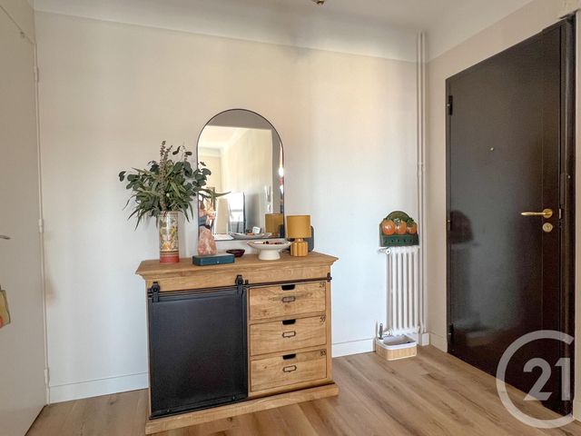 Appartement T3 &agrave; louer - 3 pi&egrave;ces - 66,35 m2 - Aix En Provence - 13 - PROVENCE-ALPES-COTE-D-AZUR