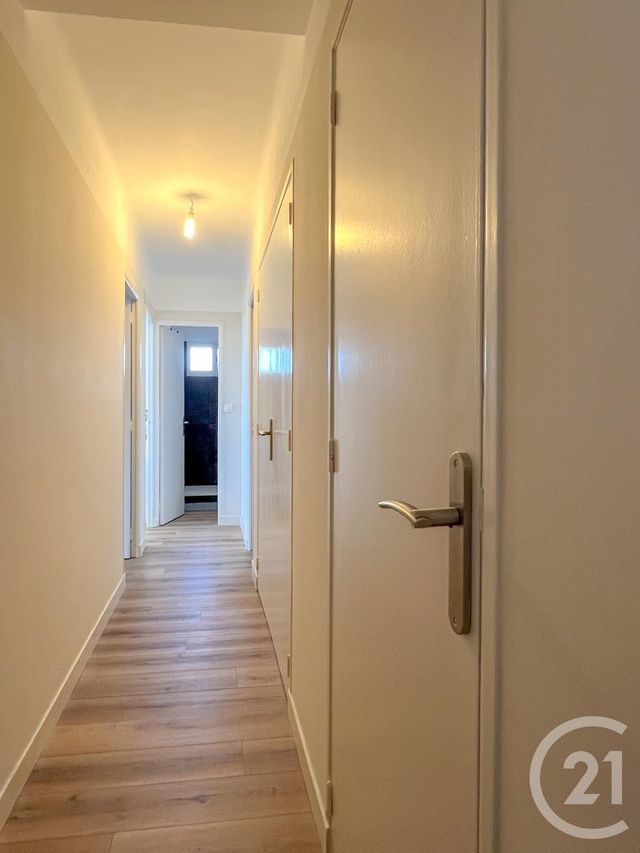Appartement T3 &agrave; louer - 3 pi&egrave;ces - 66,35 m2 - Aix En Provence - 13 - PROVENCE-ALPES-COTE-D-AZUR