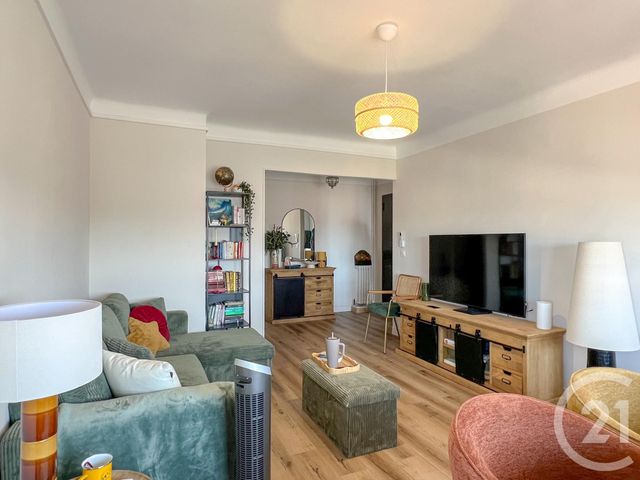 Appartement T3 &agrave; louer - 3 pi&egrave;ces - 66,35 m2 - Aix En Provence - 13 - PROVENCE-ALPES-COTE-D-AZUR