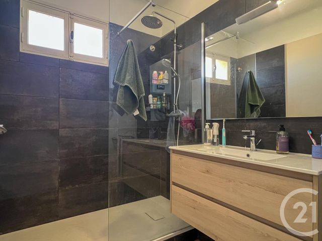 Appartement T3 &agrave; louer - 3 pi&egrave;ces - 66,35 m2 - Aix En Provence - 13 - PROVENCE-ALPES-COTE-D-AZUR