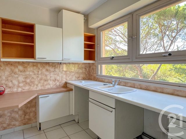 Appartement T4 &agrave; louer - 4 pi&egrave;ces - 86,78 m2 - Aix En Provence - 13 - PROVENCE-ALPES-COTE-D-AZUR