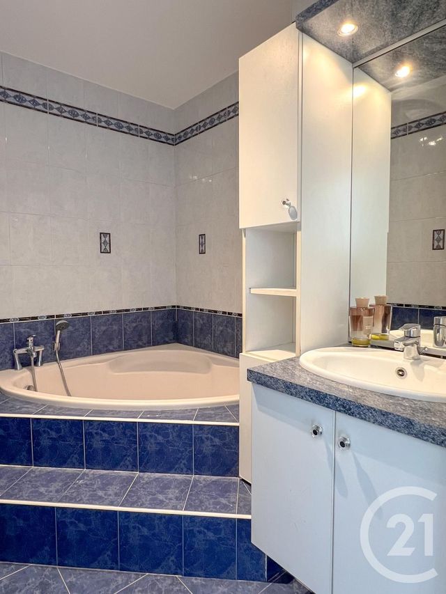 Appartement T4 &agrave; louer - 4 pi&egrave;ces - 86,78 m2 - Aix En Provence - 13 - PROVENCE-ALPES-COTE-D-AZUR
