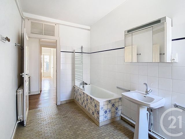 Appartement T2 &agrave; louer - 2 pi&egrave;ces - 80,47 m2 - Nantes - 44 - PAYS-DE-LOIRE