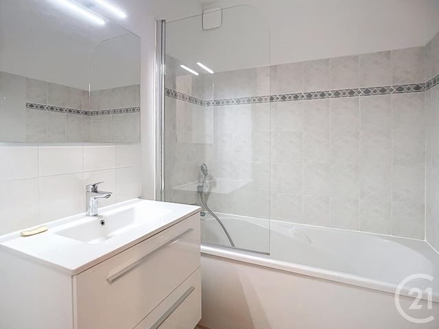 Appartement T4 &agrave; louer - 4 pi&egrave;ces - 90 m2 - Nantes - 44 - PAYS-DE-LOIRE