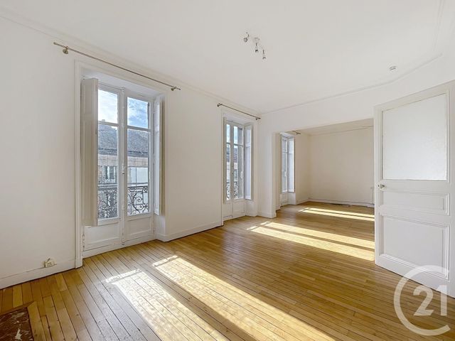 Appartement T5 &agrave; louer - 5 pi&egrave;ces - 128,82 m2 - Nantes - 44 - PAYS-DE-LOIRE