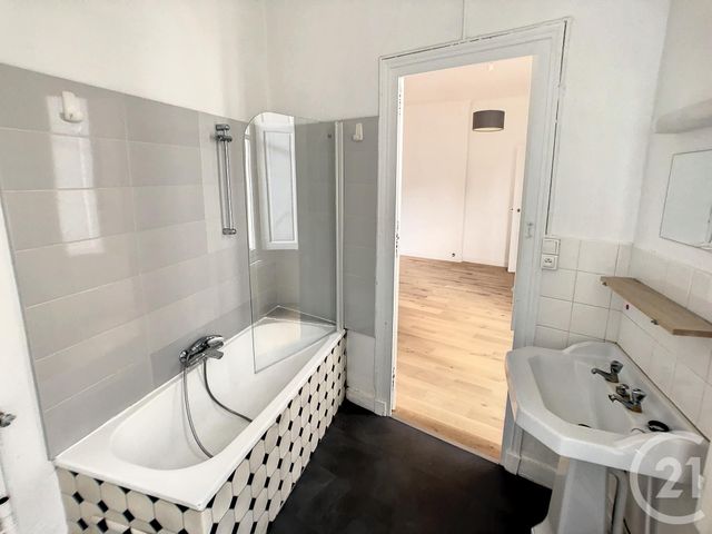 Appartement T5 &agrave; louer - 5 pi&egrave;ces - 128,82 m2 - Nantes - 44 - PAYS-DE-LOIRE