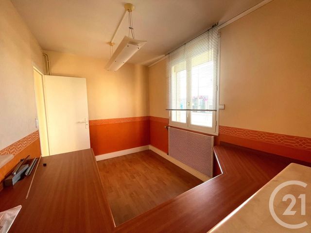 Appartement Local à louer - 4 pièces - 80 m2 - Graulhet - 81 - MIDI-PYRENEES