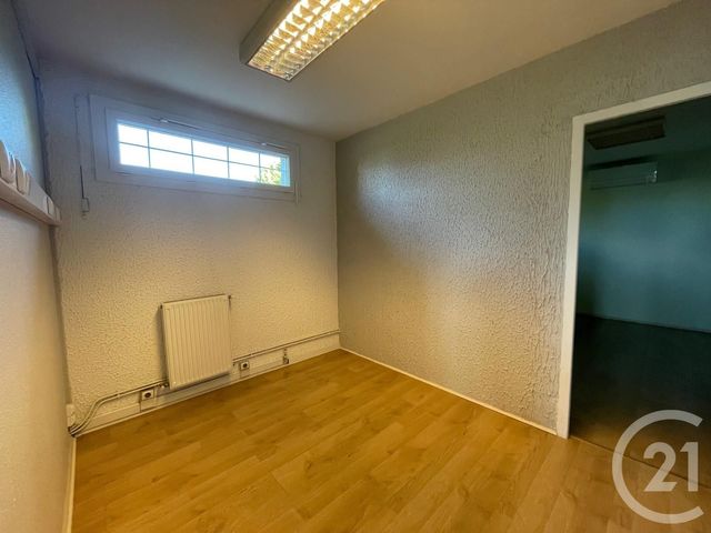 Appartement Local à louer - 4 pièces - 80 m2 - Graulhet - 81 - MIDI-PYRENEES