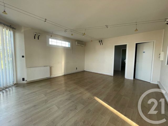 Appartement Local à louer - 4 pièces - 80 m2 - Graulhet - 81 - MIDI-PYRENEES