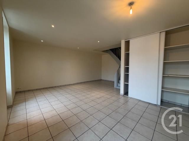 Appartement F3 &agrave; louer - 3 pi&egrave;ces - 80 m2 - Graulhet - 81 - MIDI-PYRENEES