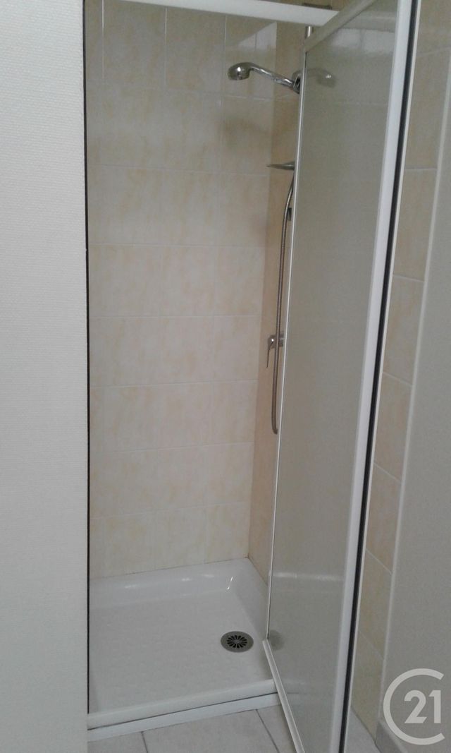 Appartement F3 &agrave; louer - 3 pi&egrave;ces - 80 m2 - Graulhet - 81 - MIDI-PYRENEES