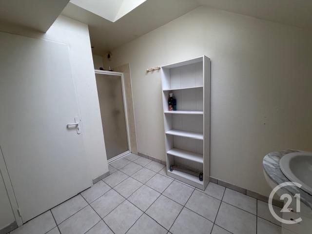 Appartement F3 &agrave; louer - 3 pi&egrave;ces - 80 m2 - Graulhet - 81 - MIDI-PYRENEES