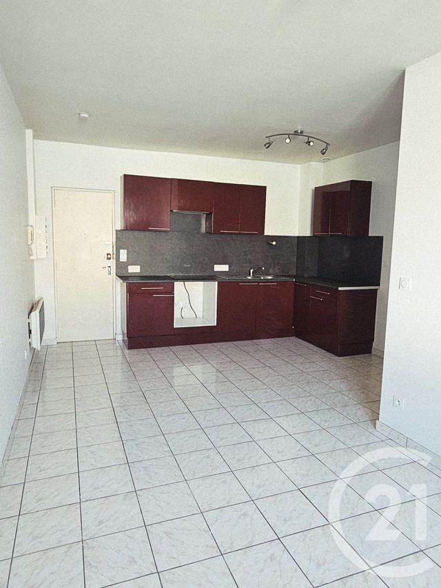 Appartement F2 &agrave; louer - 2 pi&egrave;ces - 35,23 m2 - Graulhet - 81 - MIDI-PYRENEES