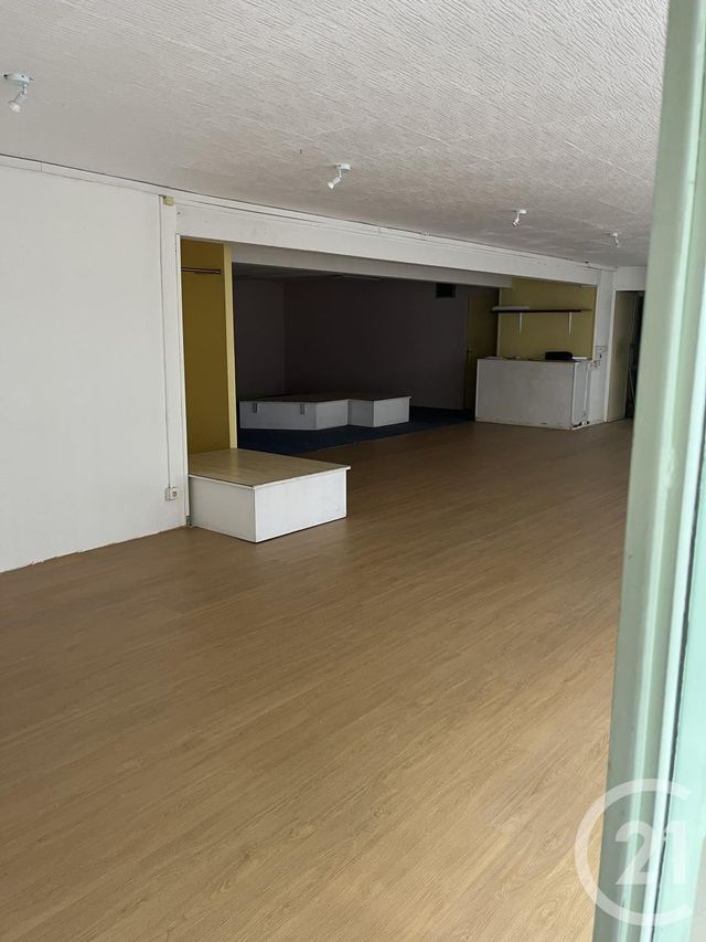 Appartement Local à louer - 1 pièce - 90 m2 - Graulhet - 81 - MIDI-PYRENEES