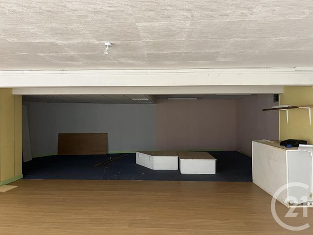 Appartement Local à louer - 1 pièce - 90 m2 - Graulhet - 81 - MIDI-PYRENEES