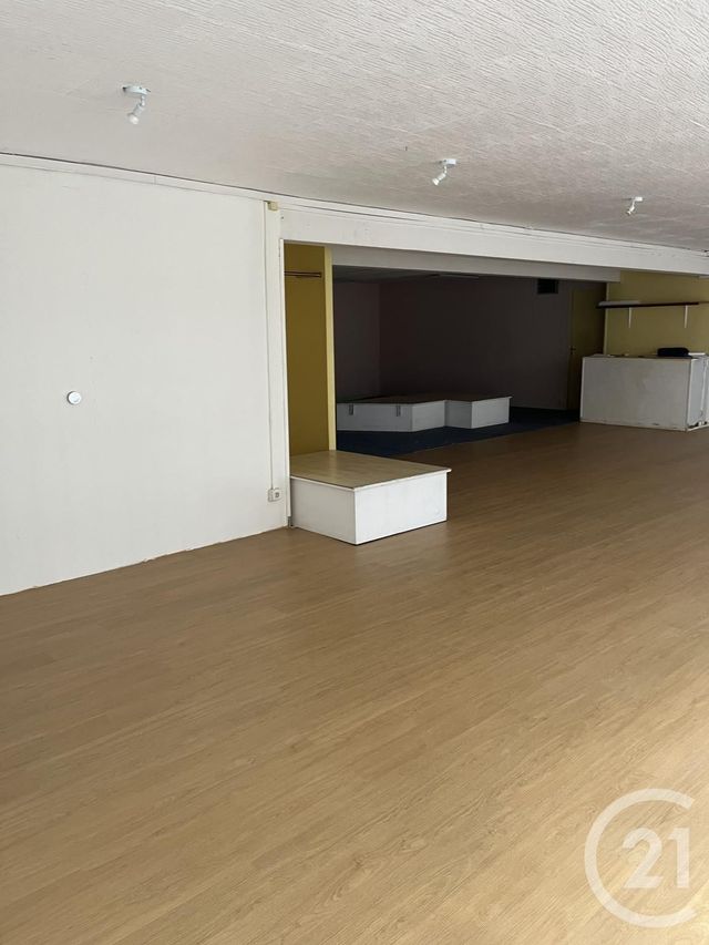 Appartement Local à louer - 1 pièce - 90 m2 - Graulhet - 81 - MIDI-PYRENEES